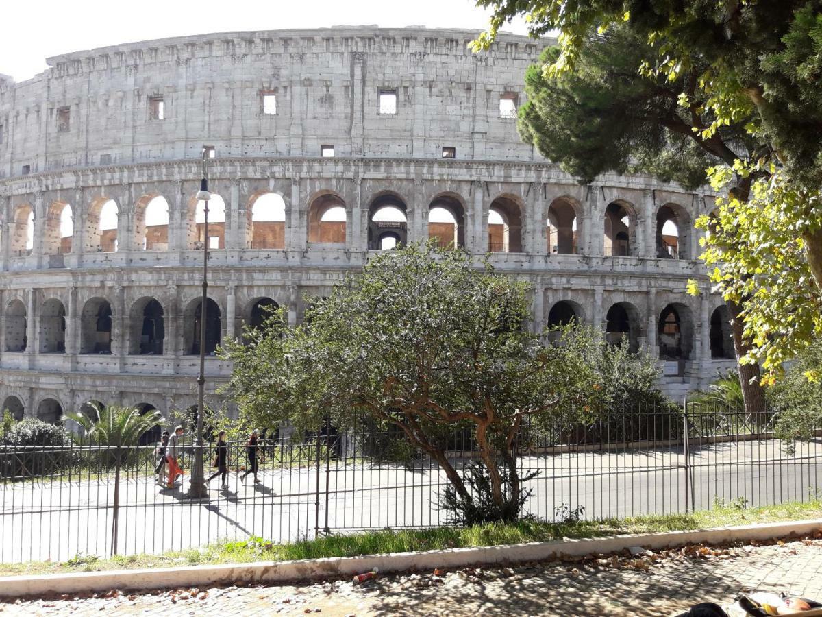 La Romàntìca Al Colosseo Apartamento *